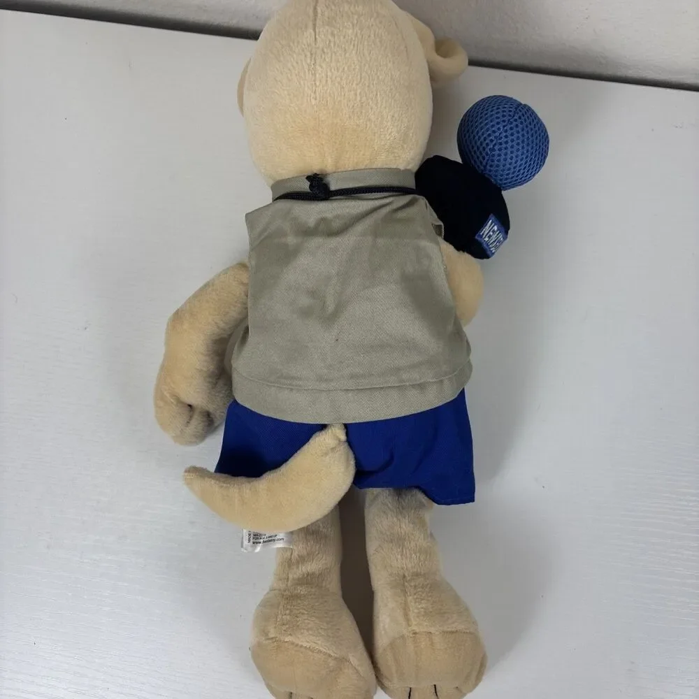 Fiesta News Hound Dog Reporter 15” Plush Stuffed Washington DC Museum Newseum